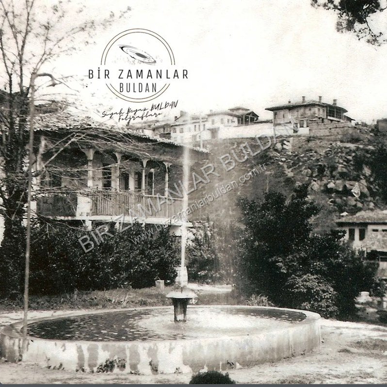 Buldan Aşağı Hastane bahçesi
