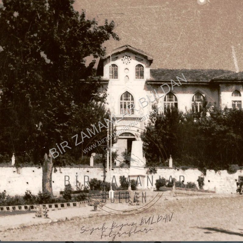 Dörteylül İlkokulu 1940'lı yıllar.