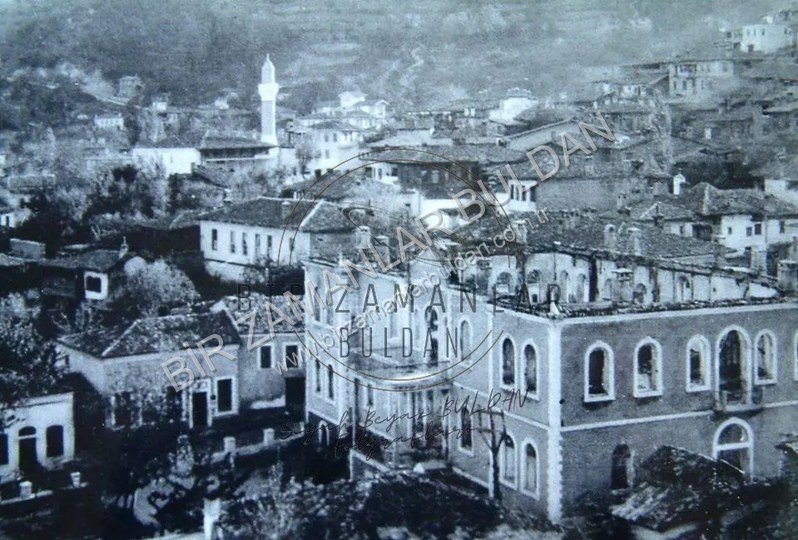 1946 yılında yaşanan yaşanan yangın sonrası eski hükümet konağı.