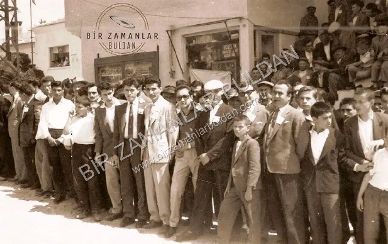1973 yılı. Cumhuriyet Bayramı Töreni. Alanyazı Meydanı.