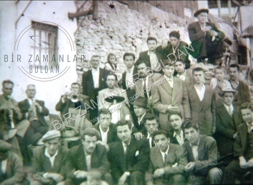 Kütahyalı Etem’in düğününde çekilen bir fotoğraf
