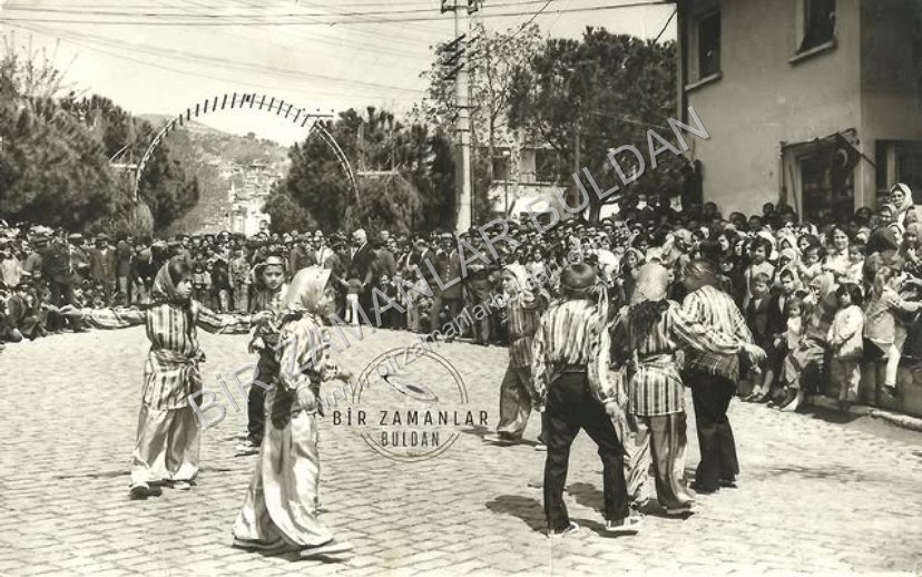 1970'li yıllar, bayram töreni
