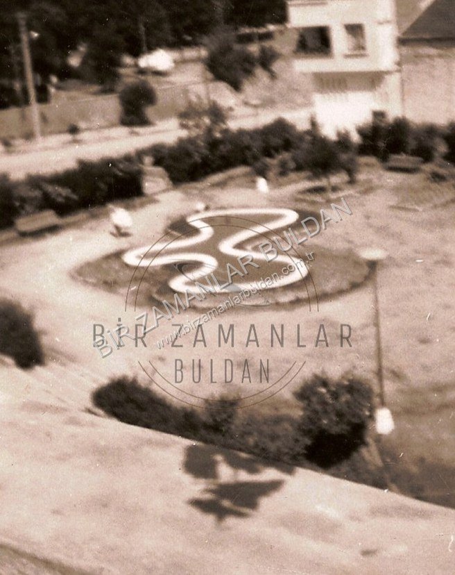 Alanyazı meydanının altındaki altında yer alan park