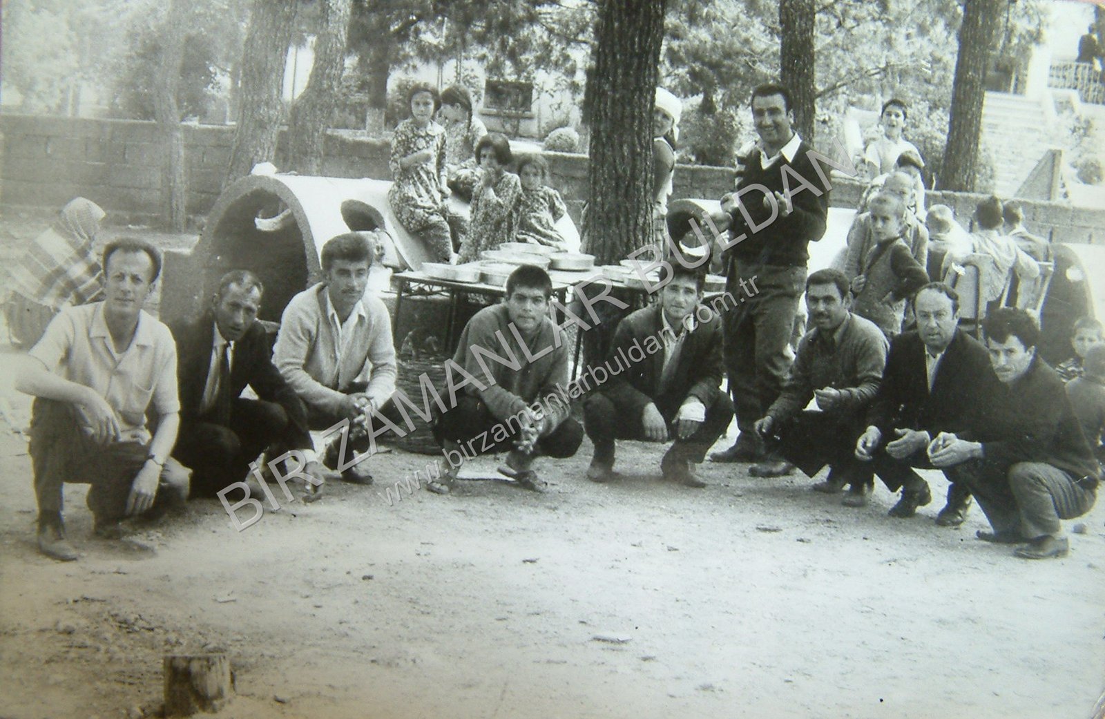 Çocuk parkında bir sünnet düğünü