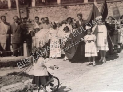 1960'lı yıllarda bir bayram töreni