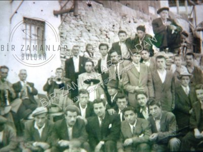 Kütahyalı Etem’in düğününde çekilen bir fotoğraf