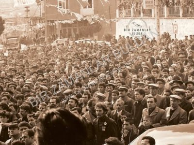 Dönemin Başbakanı Süleyman Demirel'in mitingi