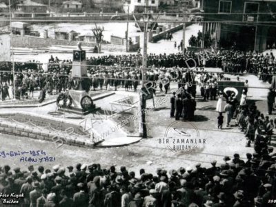 29 Ekim 1954 Cumhuriyet Bayramı kutlamaları