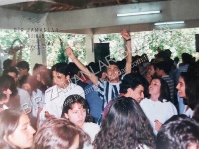 Buldan Akın Lisesi 1994 yılı mezuniyet balosu.